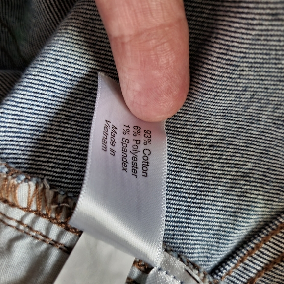 20 Lane Bryant Mid Rise Wide Leg Crop Jean, Signature Fit, Magic Waistband - Picture 11 of 11